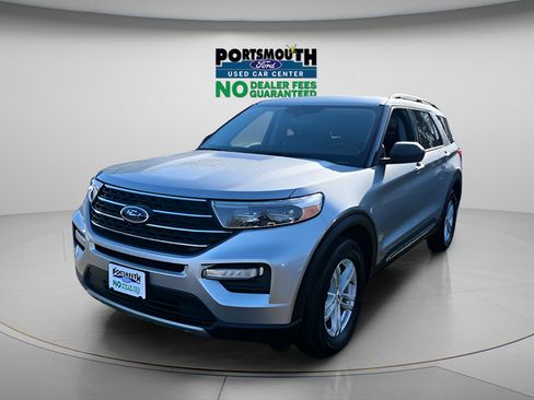Used 2022 Ford Explorer XLT w/ Equipment Group 202A AWD/4WD image 16