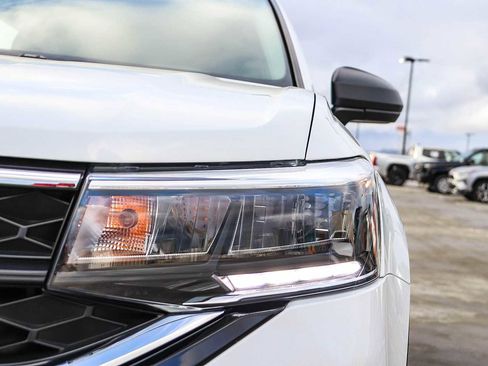 Used 2023 Volkswagen Taos S image 7