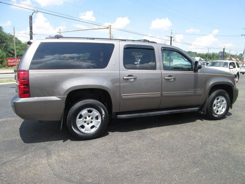 Used 2012 Chevrolet Suburban LT AWD/4WD image 15