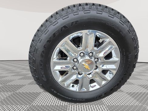 Used 2024 Chevrolet Silverado 2500 High Country w/ Technology Package image 26