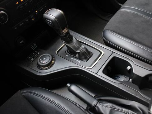 Used 2023 Ford Ranger Lariat w/ Tremor Off-Road Package image 17