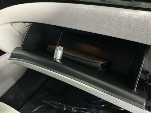 Used 2018 Honda Pilot Elite image 24