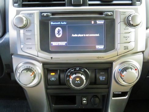 Used 2015 Toyota 4Runner SR5 image 29