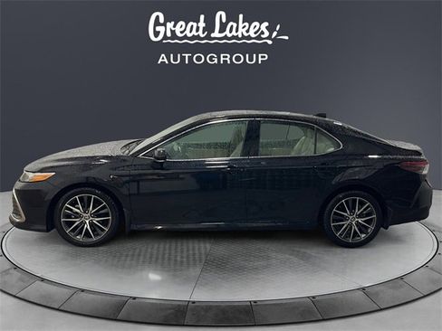 Used 2024 Toyota Camry XLE w/ Navigation Package image 2