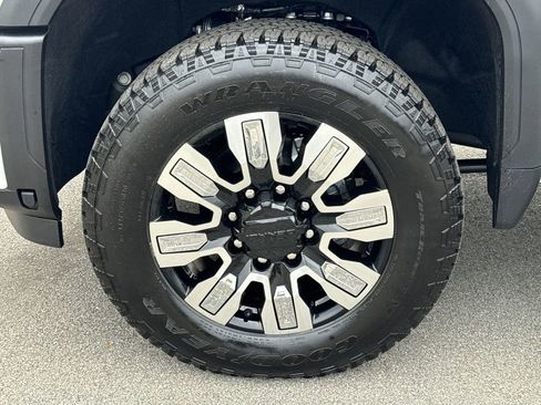 New 2025 GMC Sierra 2500 Denali w/ Denali Reserve Package image 16