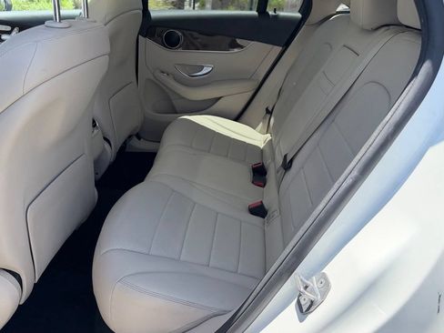 Used 2019 Mercedes-Benz GLC 300 4MATIC image 31