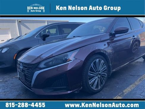 Used 2023 Nissan Altima 2.5 SL image 1