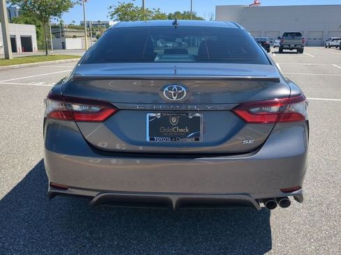 Used 2024 Toyota Camry SE image 5