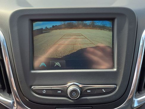 Used 2018 Chevrolet Equinox LT image 26