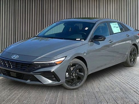 New 2026 Hyundai Elantra SEL Sport Premium FWD image 2