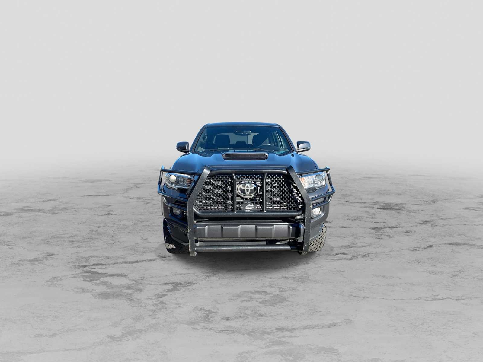Used 2020 Toyota Tacoma TRD Sport AWD/4WD image 3