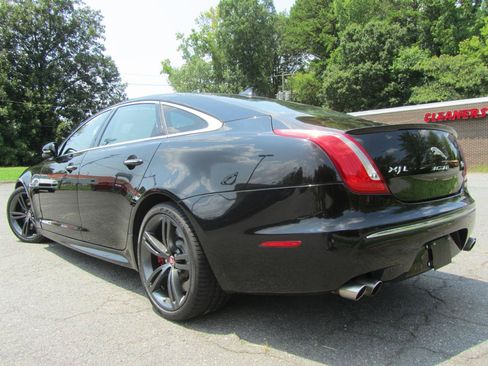 Used 2014 Jaguar XJ R LWB RWD image 8