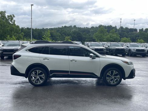 Used 2020 Subaru Outback Touring XT AWD/4WD image 6