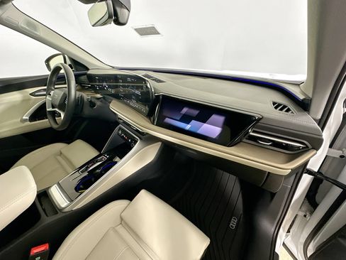 Used 2025 Audi Q5 Prestige AWD/4WD image 36