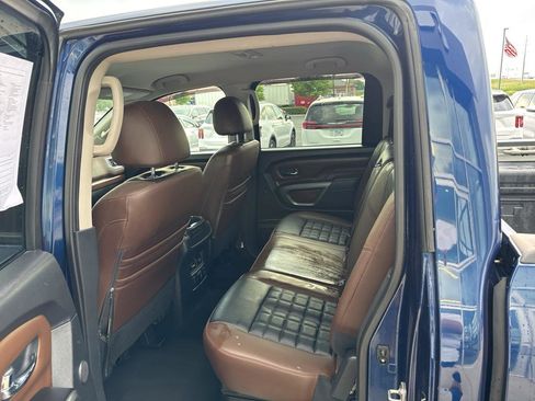 Used 2018 Nissan Titan Platinum Reserve image 21