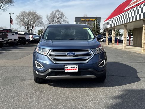 Used 2018 Ford Edge Titanium w/ Equipment Group 302A AWD/4WD image 2