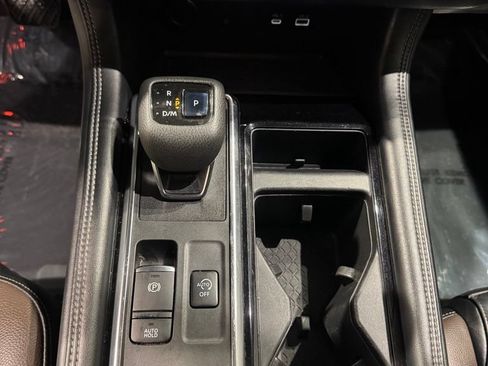 Used 2022 Nissan Pathfinder Platinum w/ Cargo Package AWD/4WD image 24