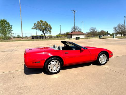 Used 1995 Chevrolet Corvette Convertible image 31