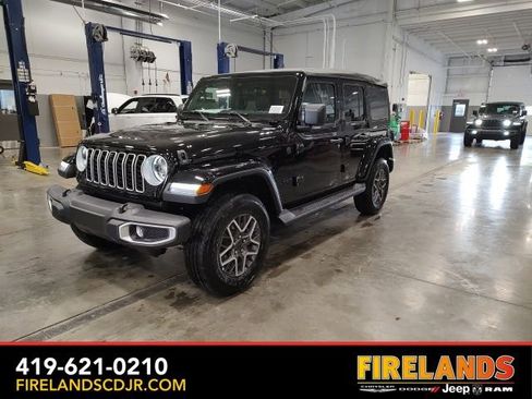 New 2025 Jeep Wrangler Sahara image 7