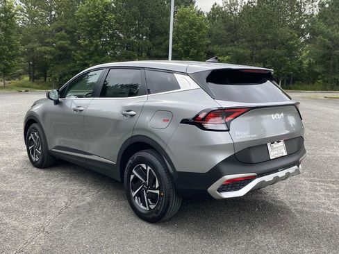 New 2025 Kia Sportage LX image 4