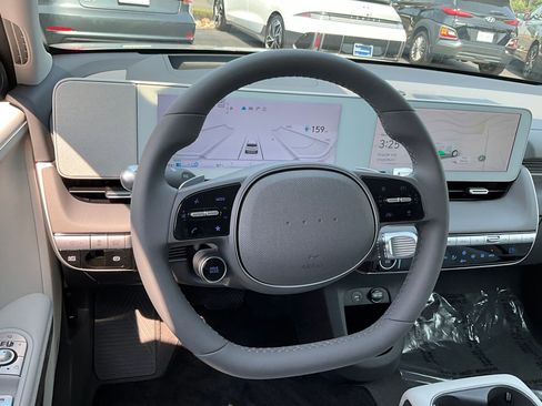 Used 2024 Hyundai Ioniq 5 Limited image 31