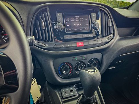 Used 2020 RAM ProMaster City Tradesman FWD image 18