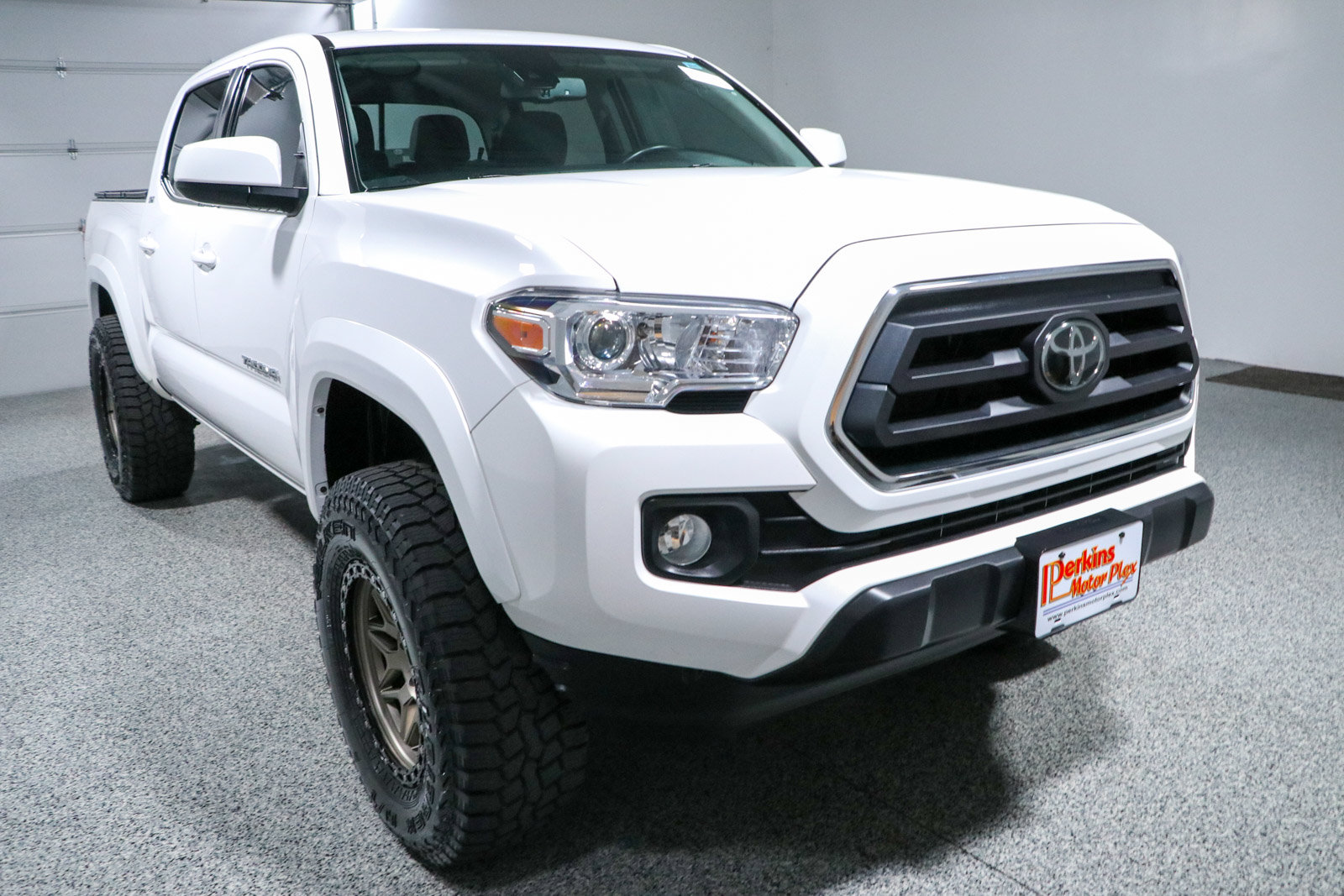 Used 2022 Toyota Tacoma SR5 AWD/4WD image 5