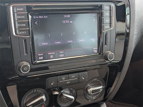 Used 2016 Volkswagen Jetta Sport image 19