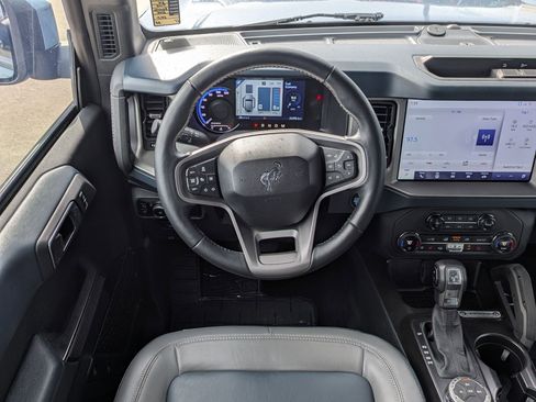 Used 2024 Ford Bronco Outer Banks image 28