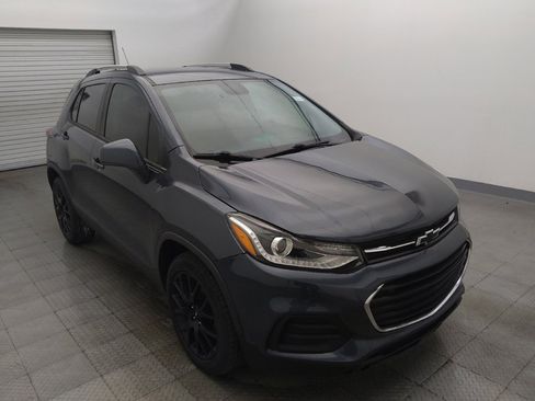 Used 2021 Chevrolet Trax LT w/ Sport Edition FWD image 13