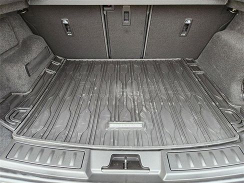 New 2024 Land Rover Range Rover Evoque S image 31