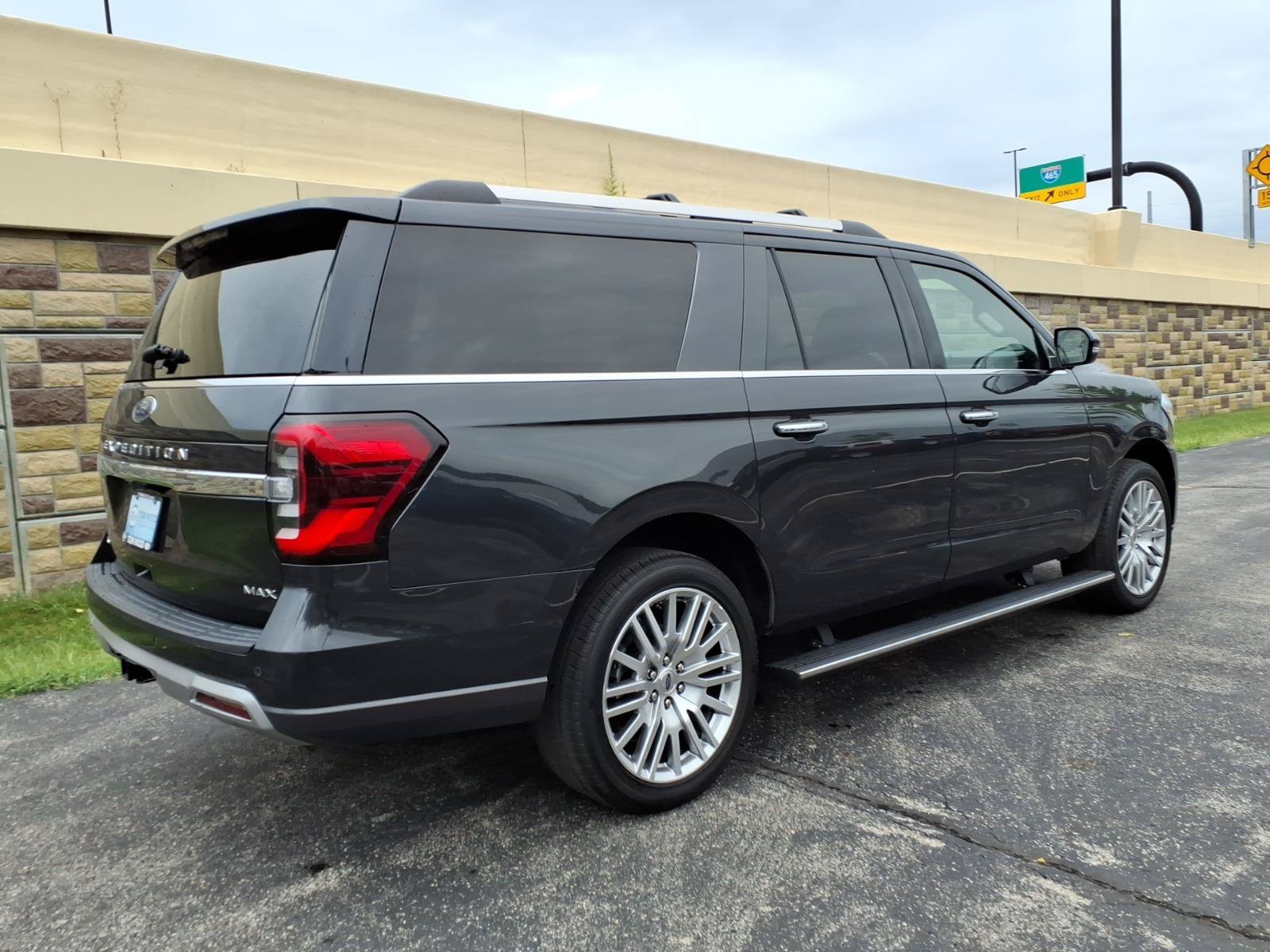 Used 2024 Ford Expedition Max Limited AWD/4WD image 11