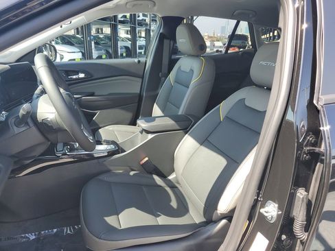 New 2026 Chevrolet Trax ACTIV FWD image 18