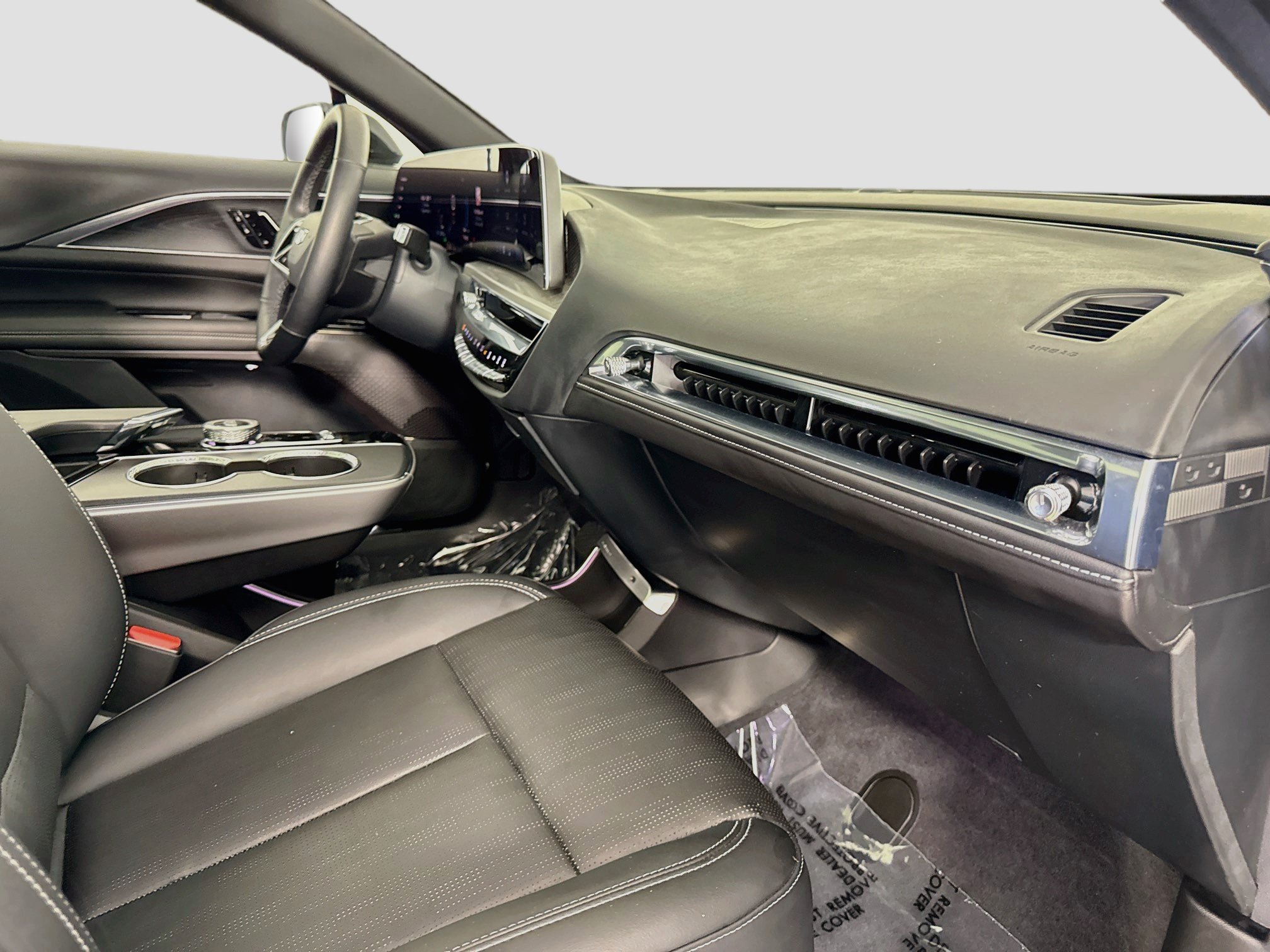 Used 2024 Cadillac Lyriq Sport w/ LPO, Floor Liner Package RWD image 32