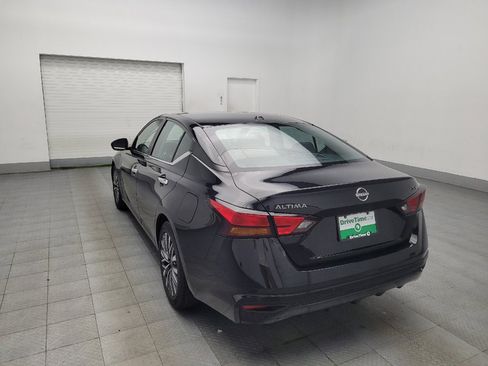 Used 2024 Nissan Altima 2.5 SV image 5
