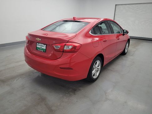 Used 2017 Chevrolet Cruze LT FWD image 9