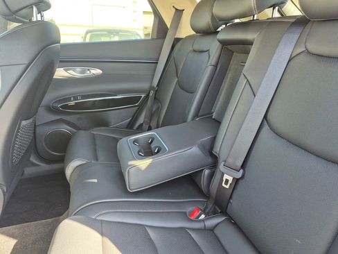 Used 2026 Genesis GV70 2.5T image 24