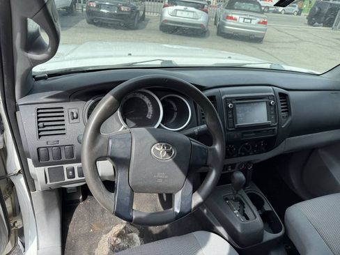 Used 2014 Toyota Tacoma 2WD Regular Cab image 8