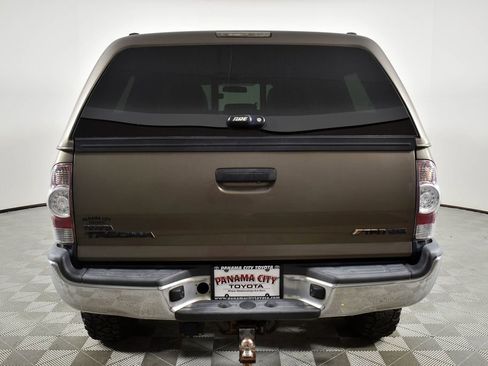 Used 2015 Toyota Tacoma 4x4 Double Cab w/ TRD Off-Road Package image 6