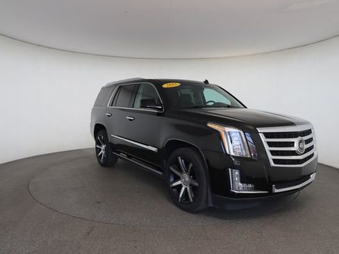 Used 2015 Cadillac Escalade Premium image 28