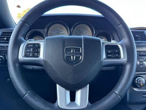 Used 2013 Dodge Challenger R/T image 15