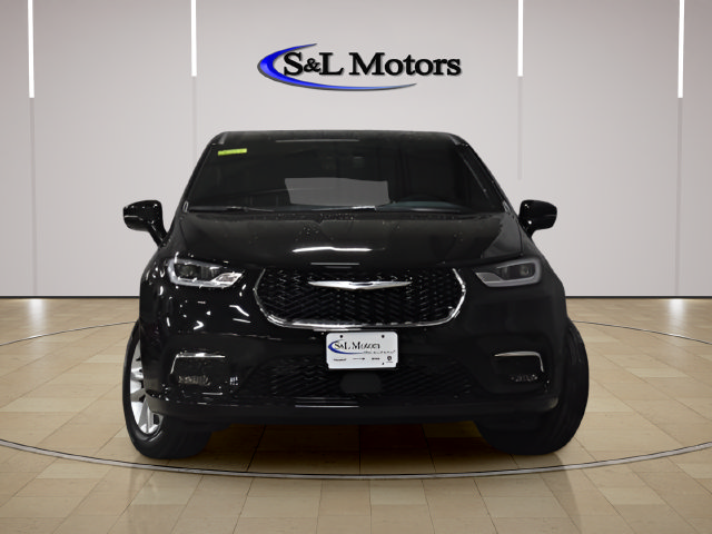 New 2026 Chrysler Pacifica Select AWD/4WD image 2