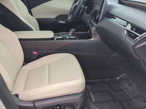 Used 2024 Lexus RX 350 FWD w/ Technology Package image 20