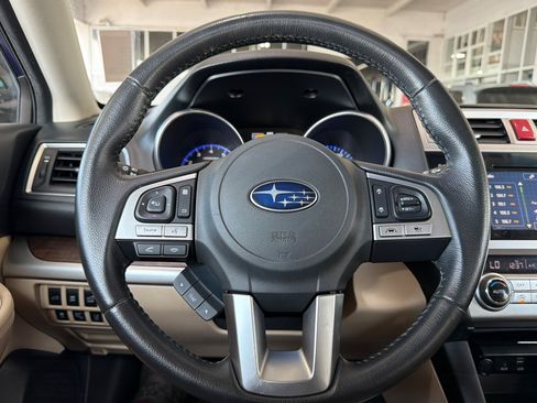 Used 2017 Subaru Outback 3.6R Limited AWD/4WD image 24