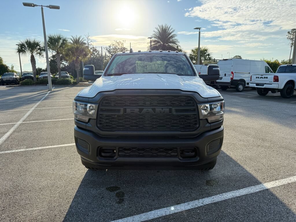 Used 2024 RAM 3500 Tradesman w/ Snow Chief Group AWD/4WD image 8