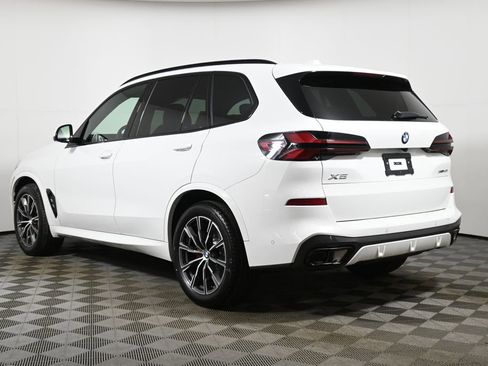 New 2026 BMW X5 xDrive40i w/ M Sport Package image 5