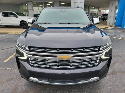 Used 2024 Chevrolet Suburban Premier w/ Premium Package image 18