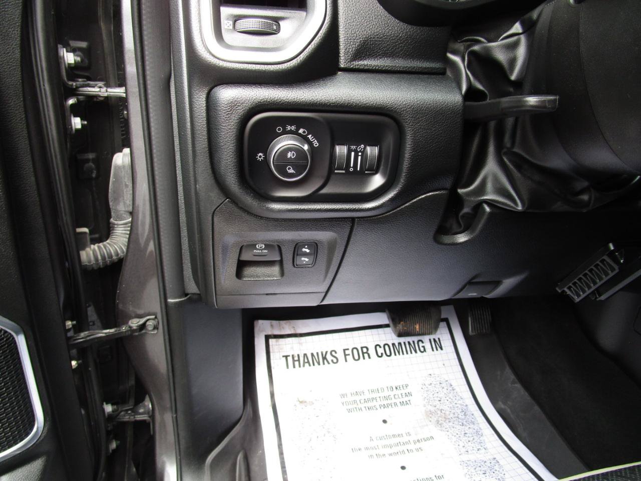 Used 2022 RAM 1500 Laramie w/ Sport Appearance Package AWD/4WD image 18