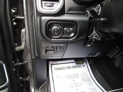 Used 2022 RAM 1500 Laramie w/ Sport Appearance Package AWD/4WD image 18