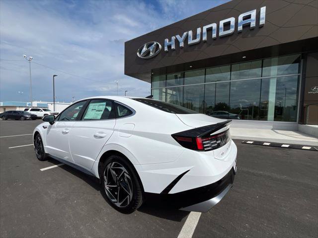 New 2026 Hyundai Sonata SEL FWD image 8